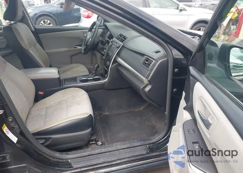 2017 Toyota Camry Se z USA, uszkodzony, nr VIN 4T1BF1FK7HU718800